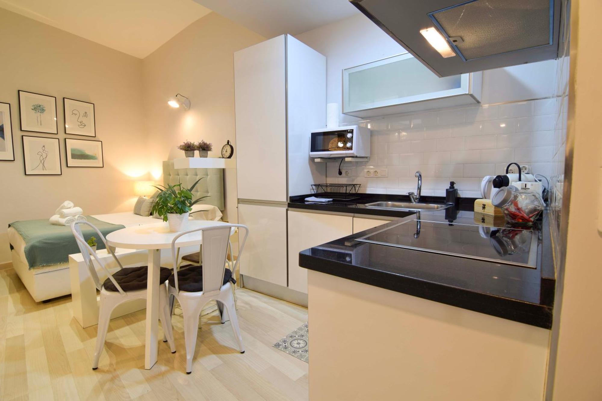 Letplanet Peaceful Thyssen Apartment *